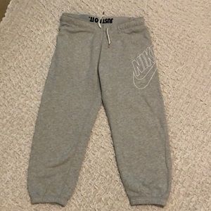 Nike Jogger Sweatpants size M